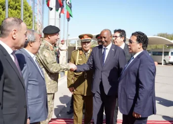 البرهان يلتقي الدبيبة والمنفي في طرابلس وواشنطن تعين مبعوثا جديدا للسودان